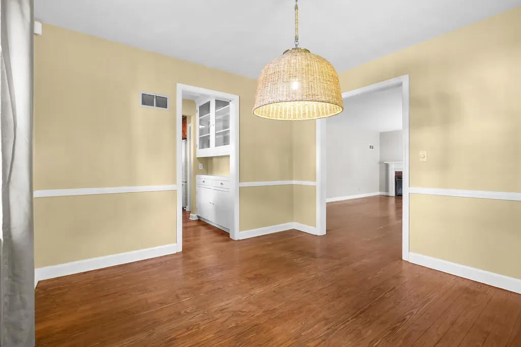 1307 Lakeway Avenue Kalamazoo City MI 49001
