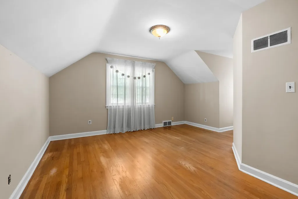 1307 Lakeway Avenue Kalamazoo City MI 49001