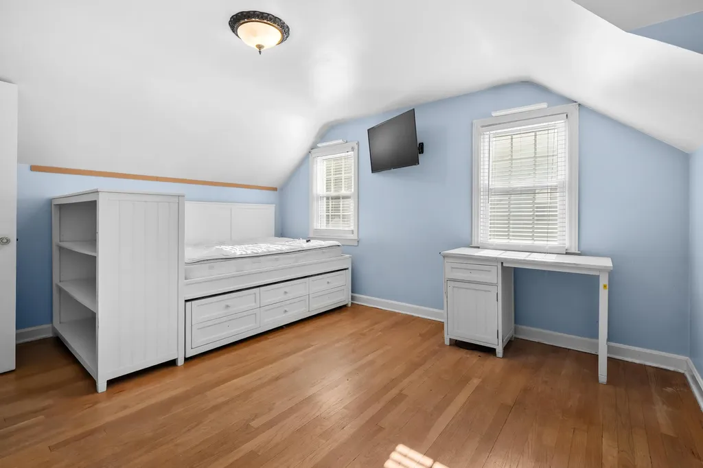 1307 Lakeway Avenue Kalamazoo City MI 49001