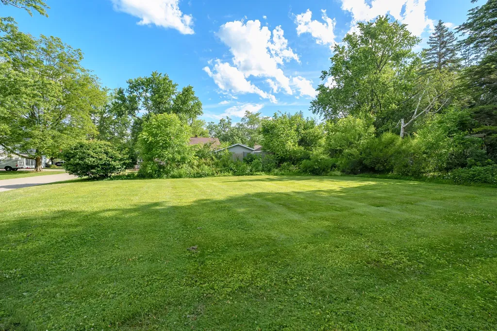 1307 Lakeway Avenue Kalamazoo City MI 49001