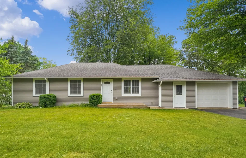 169 Ann Street NE Cedar Springs City MI 49319