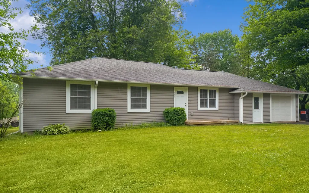169 Ann Street NE Cedar Springs City MI 49319