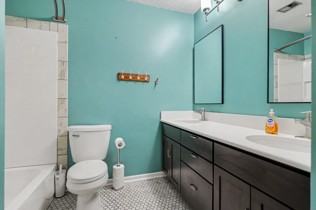 6686 N Sprinkle Road Richland Township MI 49004