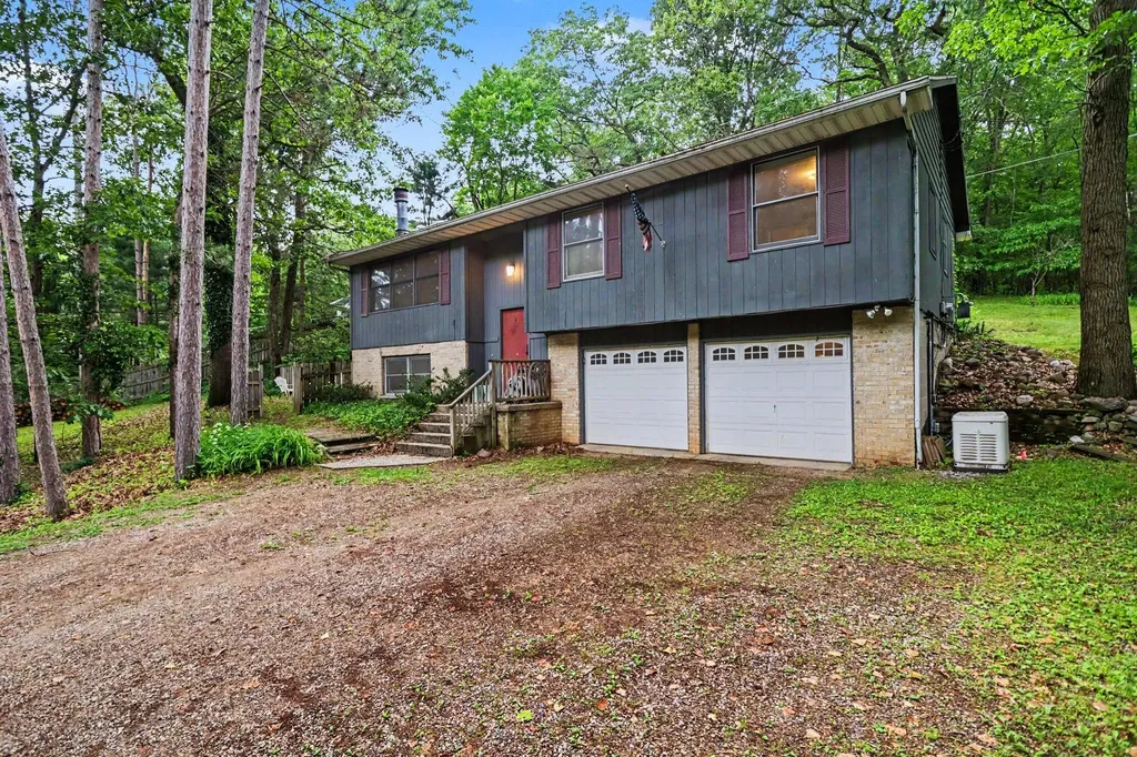 6686 N Sprinkle Road Richland Township MI 49004