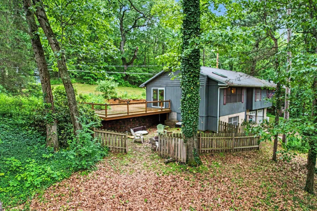 6686 N Sprinkle Road Richland Township MI 49004