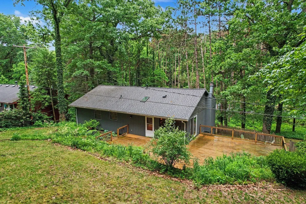 6686 N Sprinkle Road Richland Township MI 49004