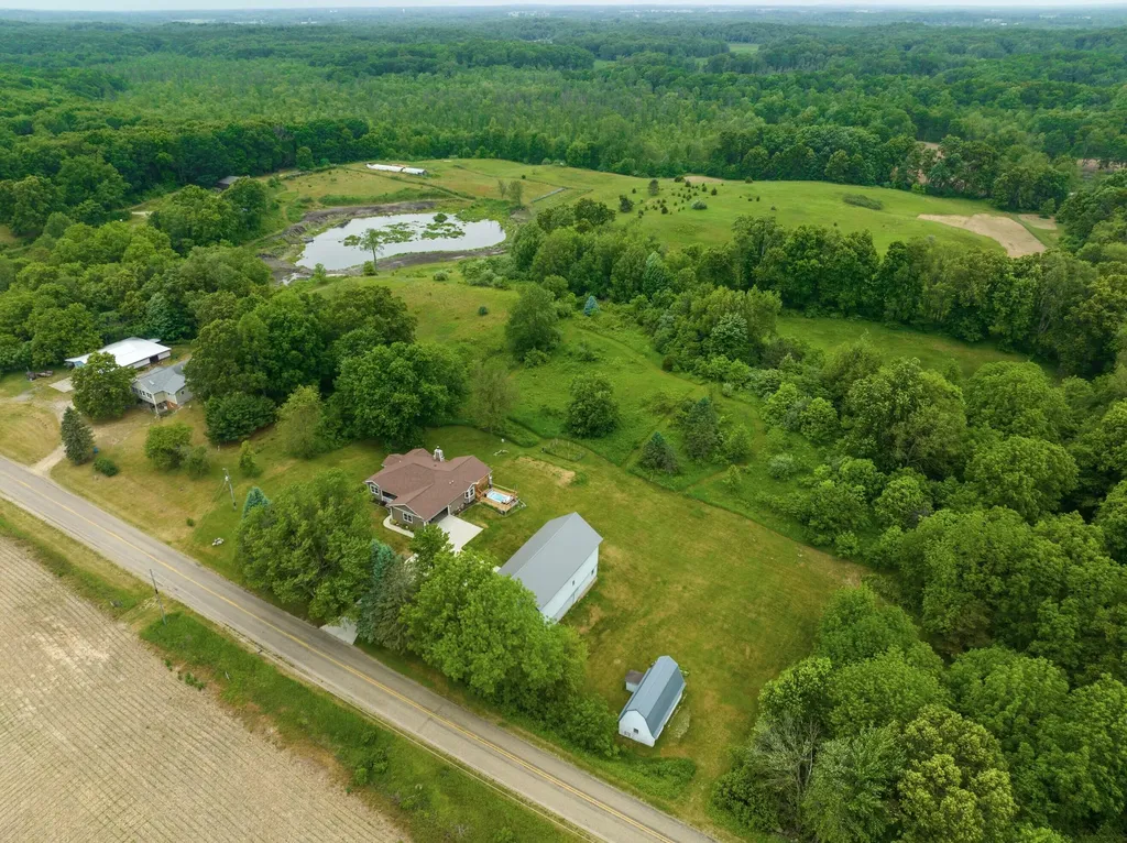 10426 Dutch Settlement Road Flowerfield Township MI 49067