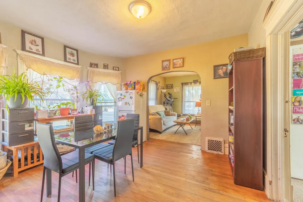 1123 Egleston Avenue Kalamazoo City MI 49001