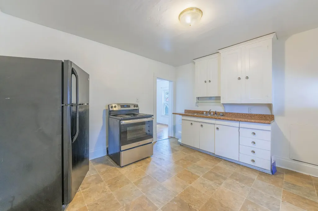 1123 Egleston Avenue Kalamazoo City MI 49001