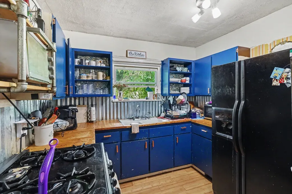 2034 Royce Avenue Kalamazoo City MI 49001
