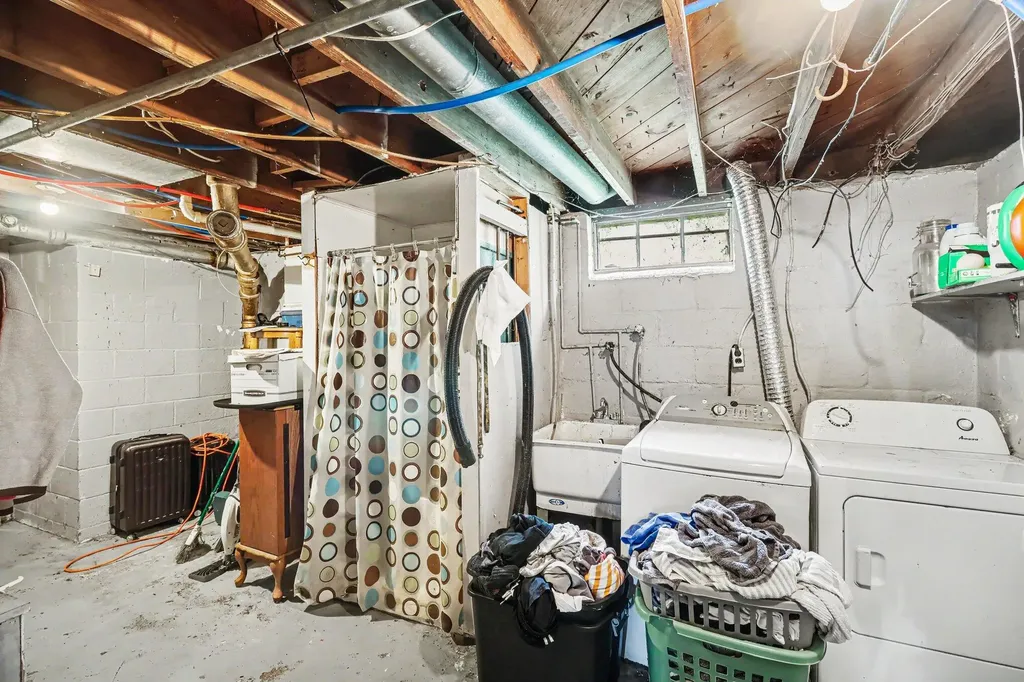 2034 Royce Avenue Kalamazoo City MI 49001