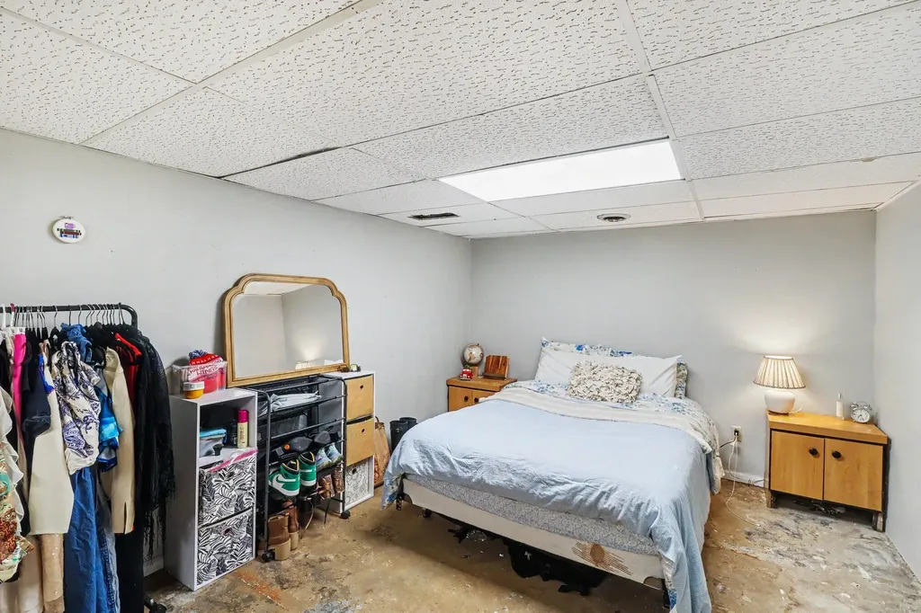 2034 Royce Avenue Kalamazoo City MI 49001