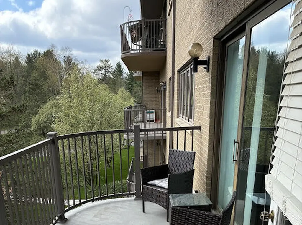 4040 Greenleaf Circle Kalamazoo City MI 49008