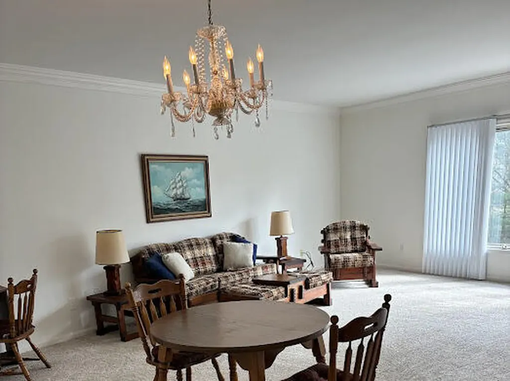 4040 Greenleaf Circle Kalamazoo City MI 49008