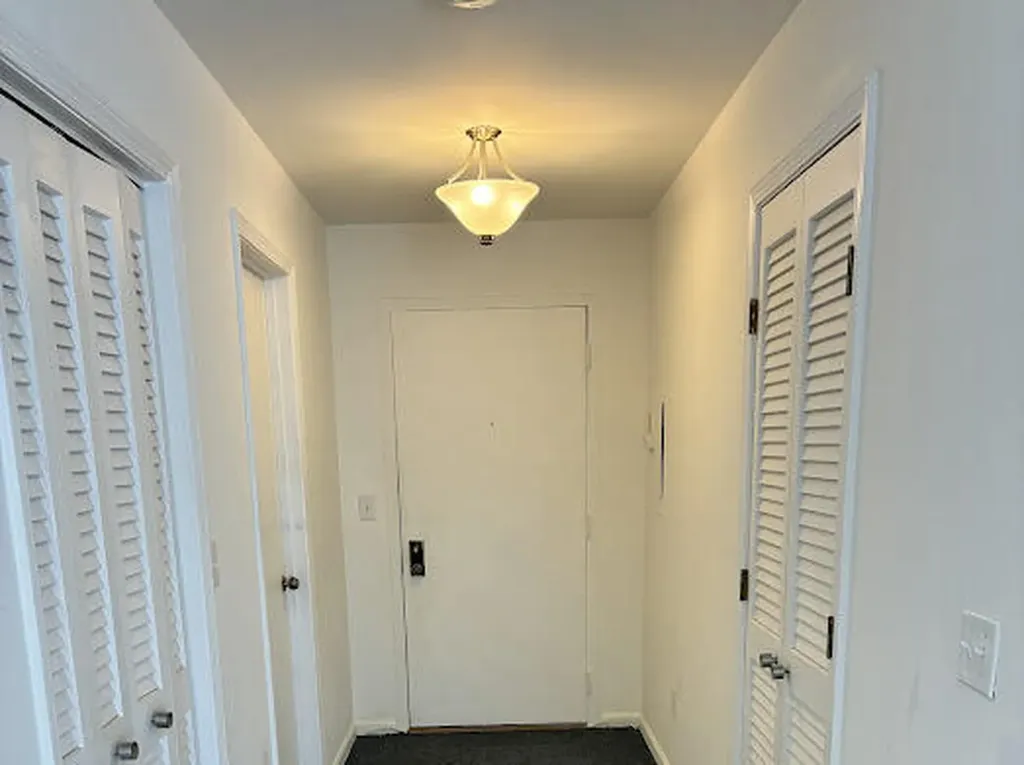 4040 Greenleaf Circle Kalamazoo City MI 49008