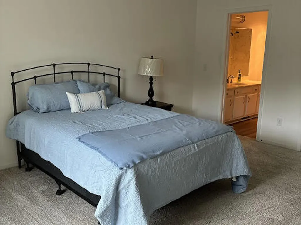4040 Greenleaf Circle Kalamazoo City MI 49008