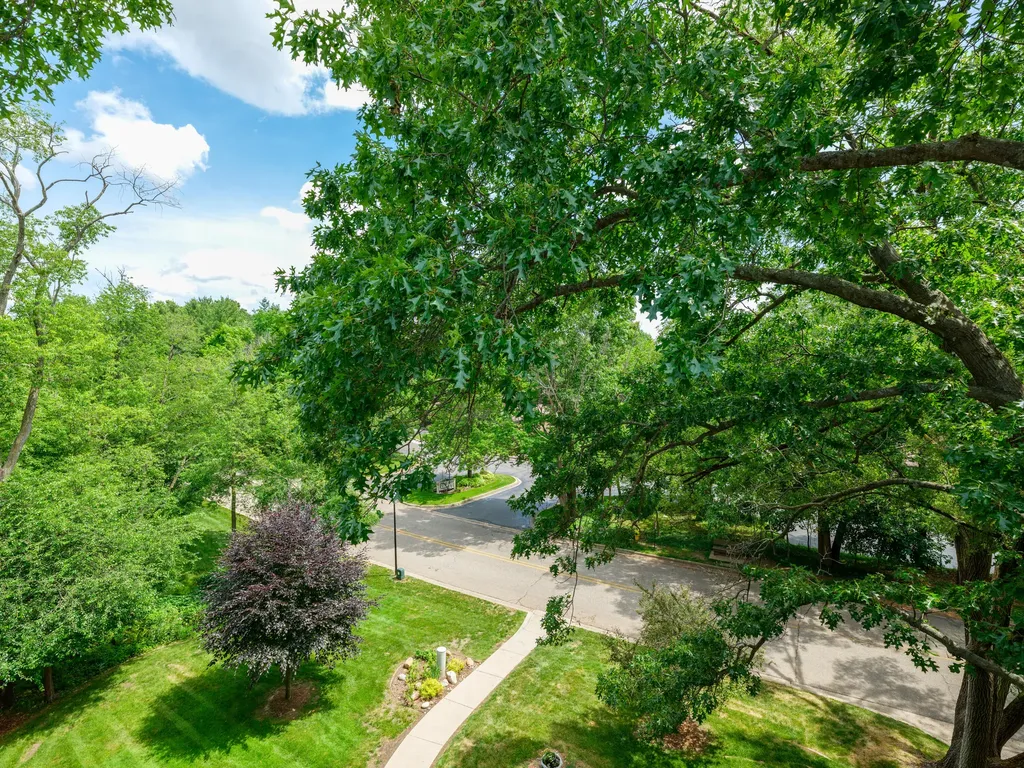 4040 Greenleaf Circle Kalamazoo City MI 49008