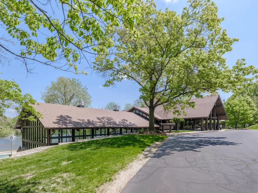 4040 Greenleaf Circle Kalamazoo City MI 49008