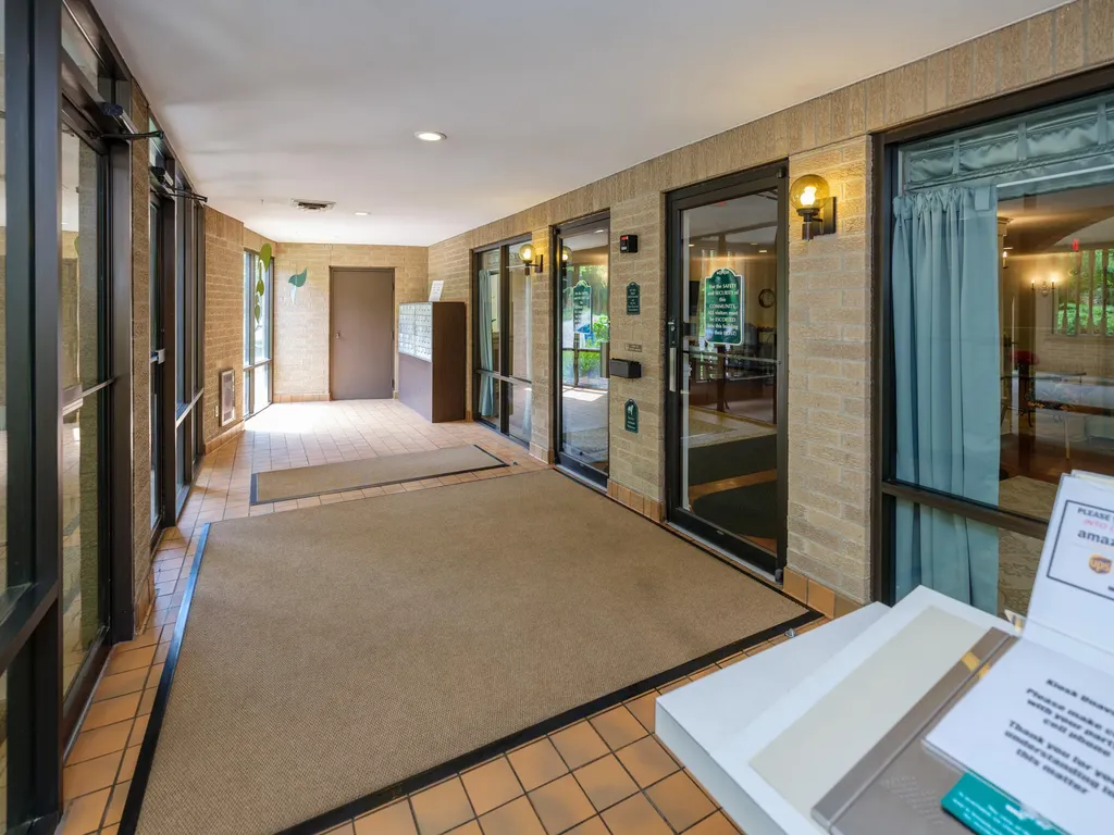 4040 Greenleaf Circle Kalamazoo City MI 49008