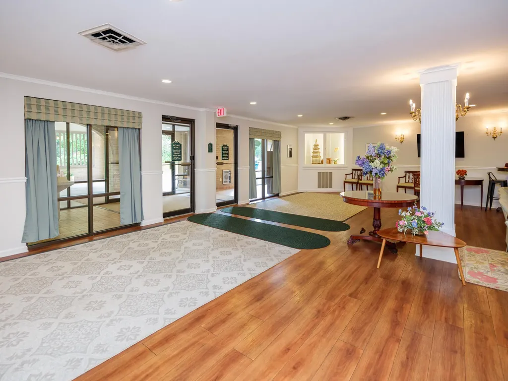 4040 Greenleaf Circle Kalamazoo City MI 49008