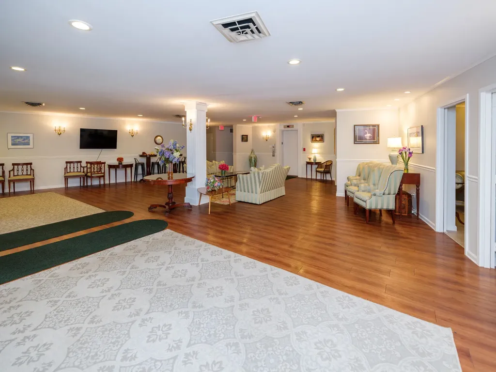 4040 Greenleaf Circle Kalamazoo City MI 49008
