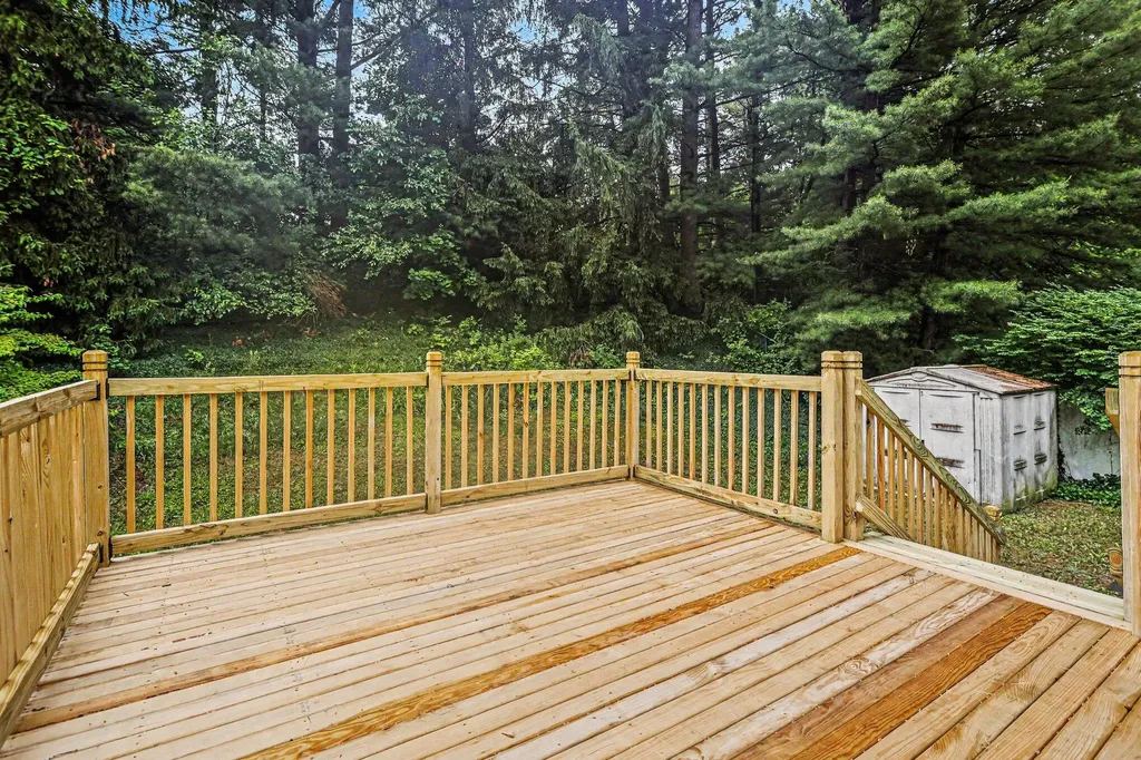 270 Viking Drive Pennfield Charter Township MI 49017