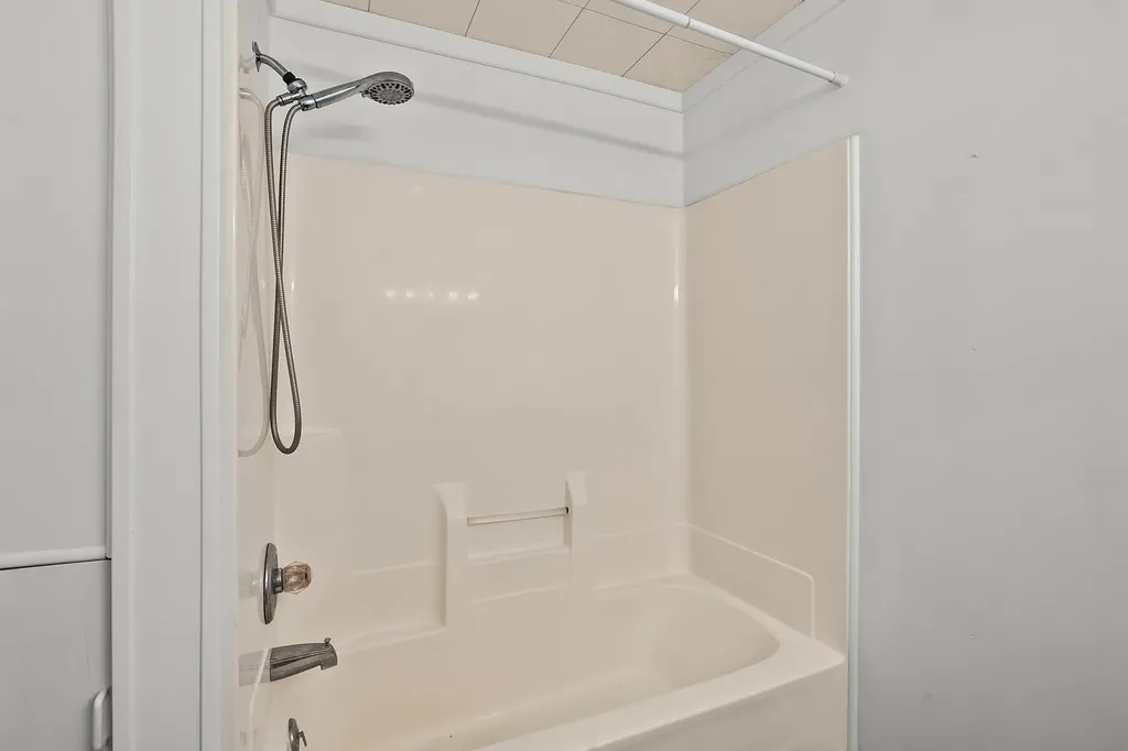 164 Mccollum Charleston Township MI 49053