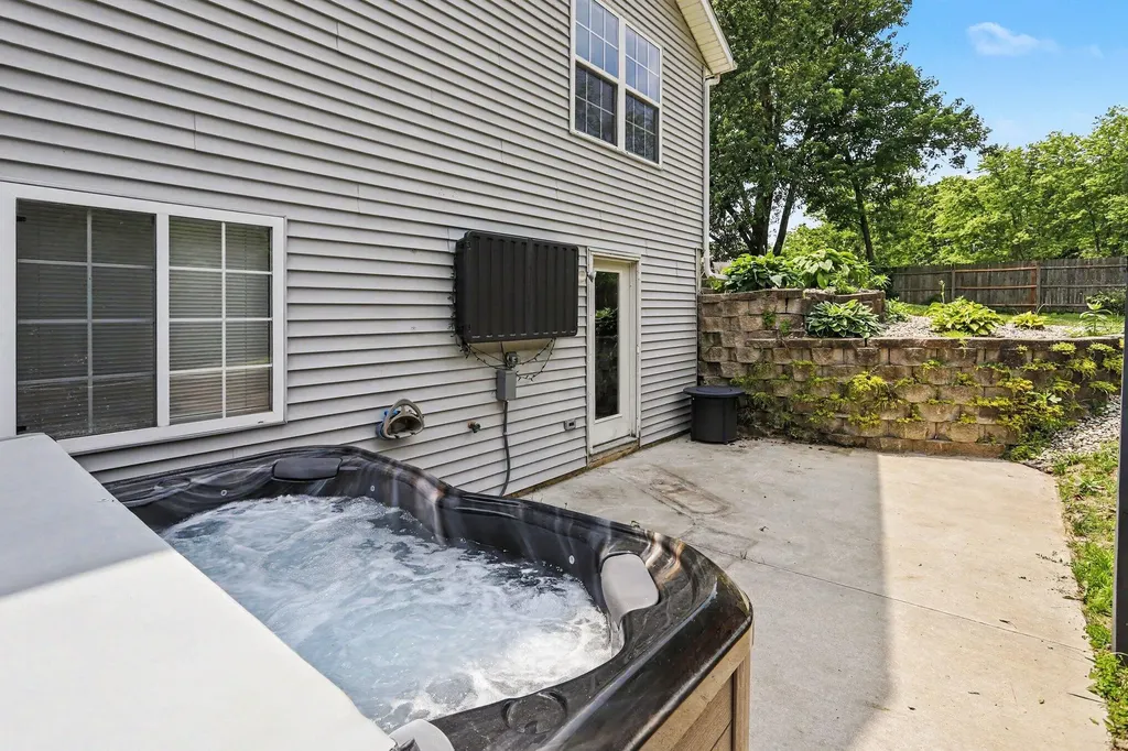 8836 Almena Drive Oshtemo Charter Township MI 49009