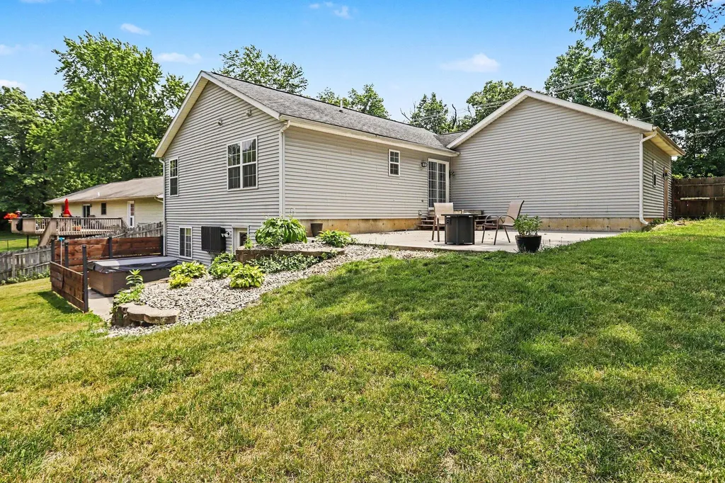 8836 Almena Drive Oshtemo Charter Township MI 49009