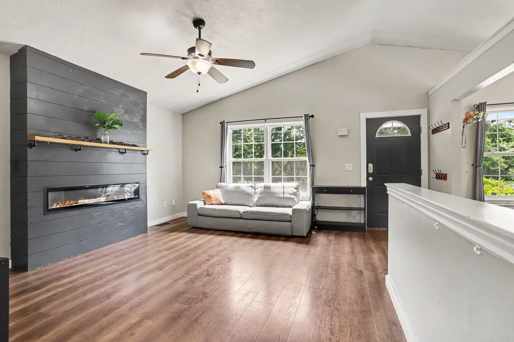 8836 Almena Drive Oshtemo Charter Township MI 49009