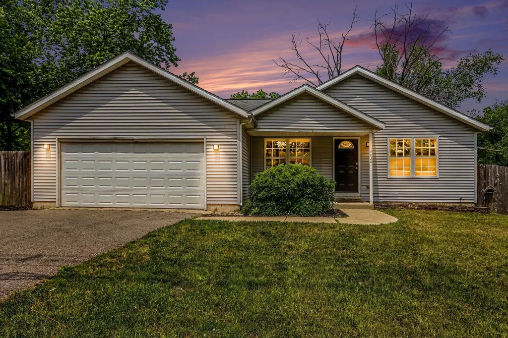 8836 Almena Drive Oshtemo Charter Township MI 49009