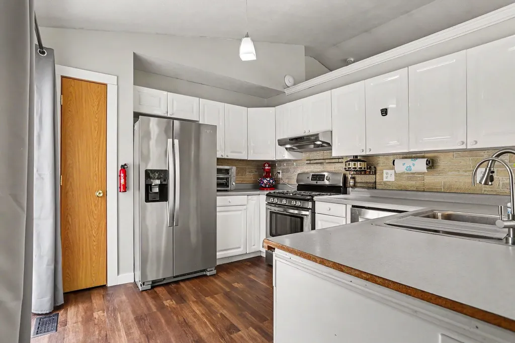 8836 Almena Drive Oshtemo Charter Township MI 49009