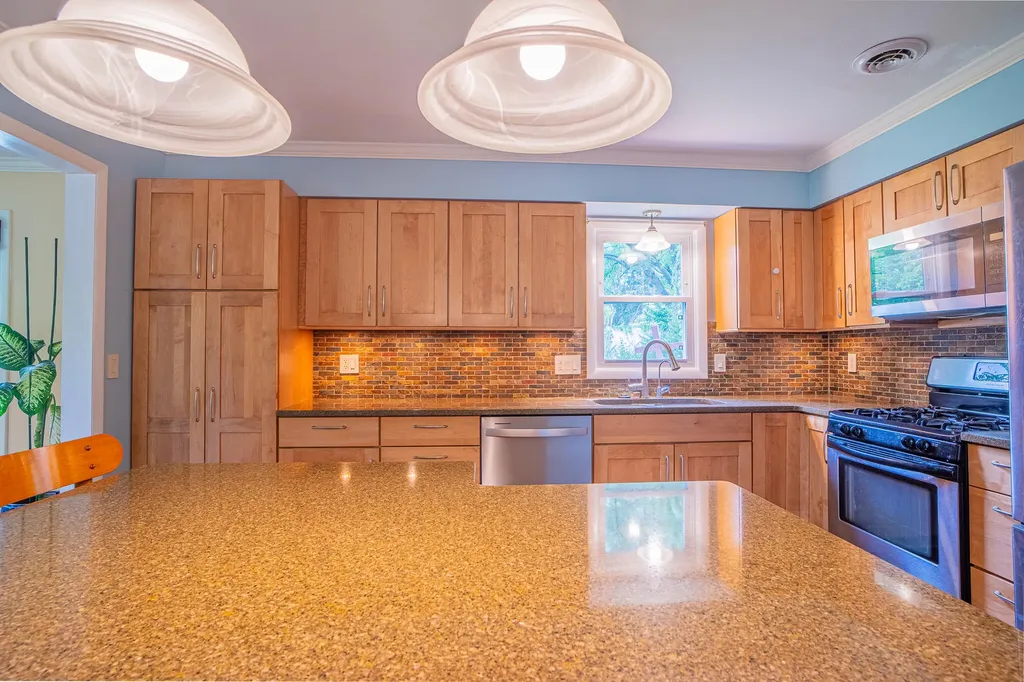3814 Rockwood Drive Kalamazoo Charter Township MI 49004