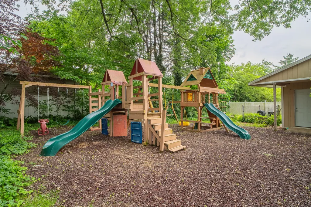 3814 Rockwood Drive Kalamazoo Charter Township MI 49004
