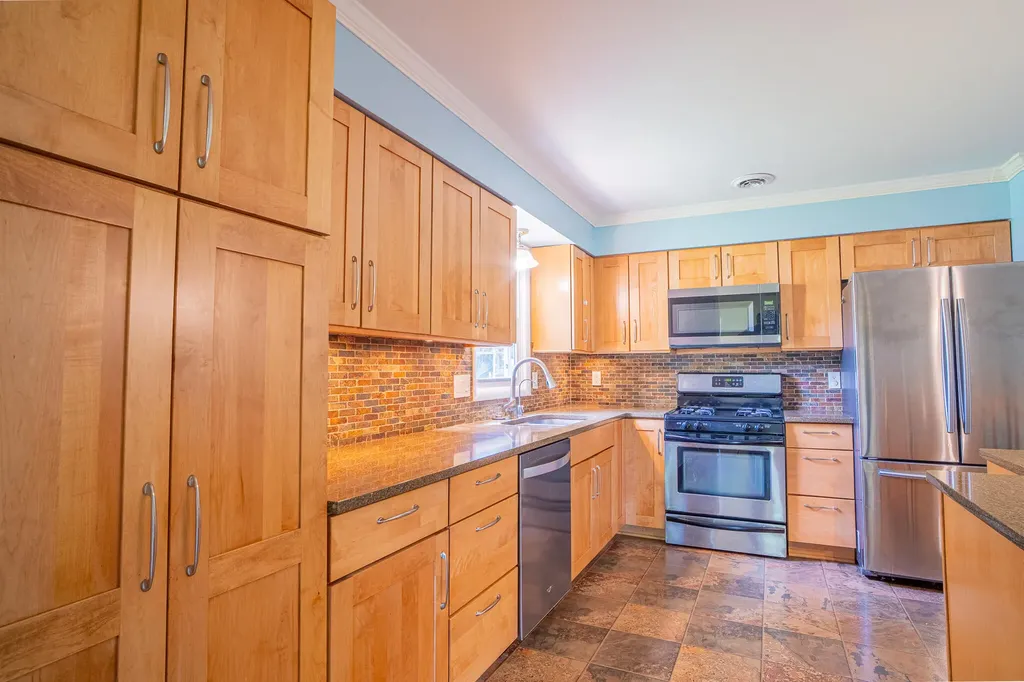 3814 Rockwood Drive Kalamazoo Charter Township MI 49004