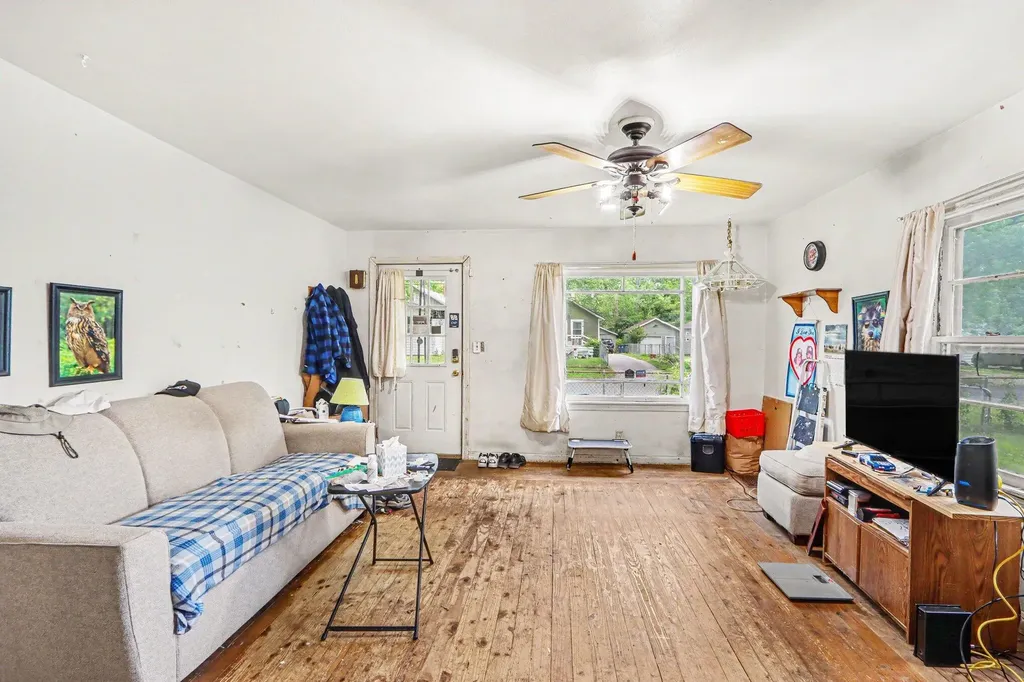 535 Washburn Avenue Kalamazoo Charter Township MI 49048