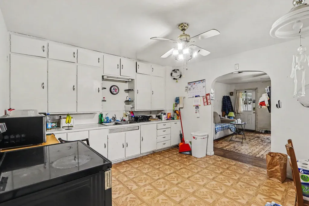 535 Washburn Avenue Kalamazoo Charter Township MI 49048