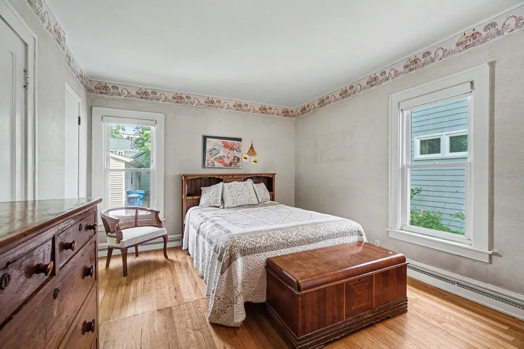 1410 W Maple Street Kalamazoo City MI 49008