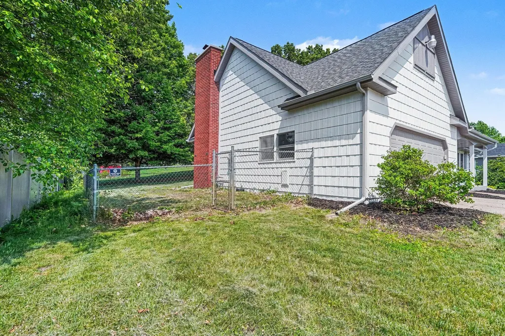 108 Shadowood Lane Emmett Charter Township MI 49014