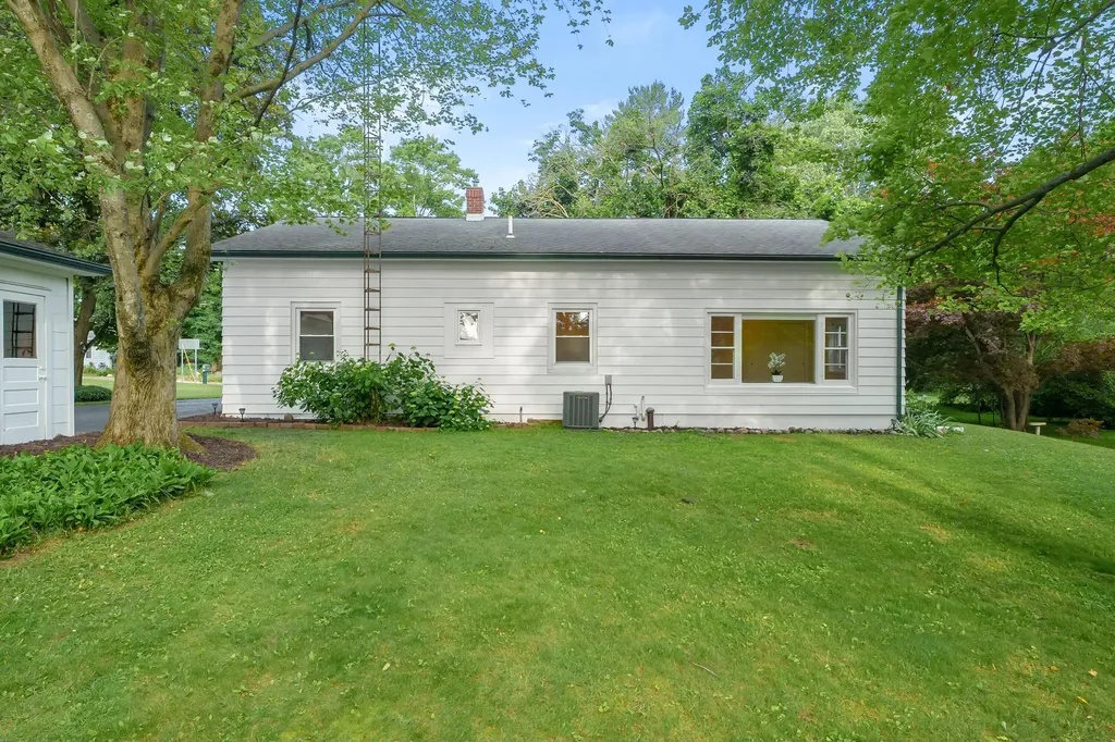 205 Sassafras Street Coloma Charter Township MI 49038