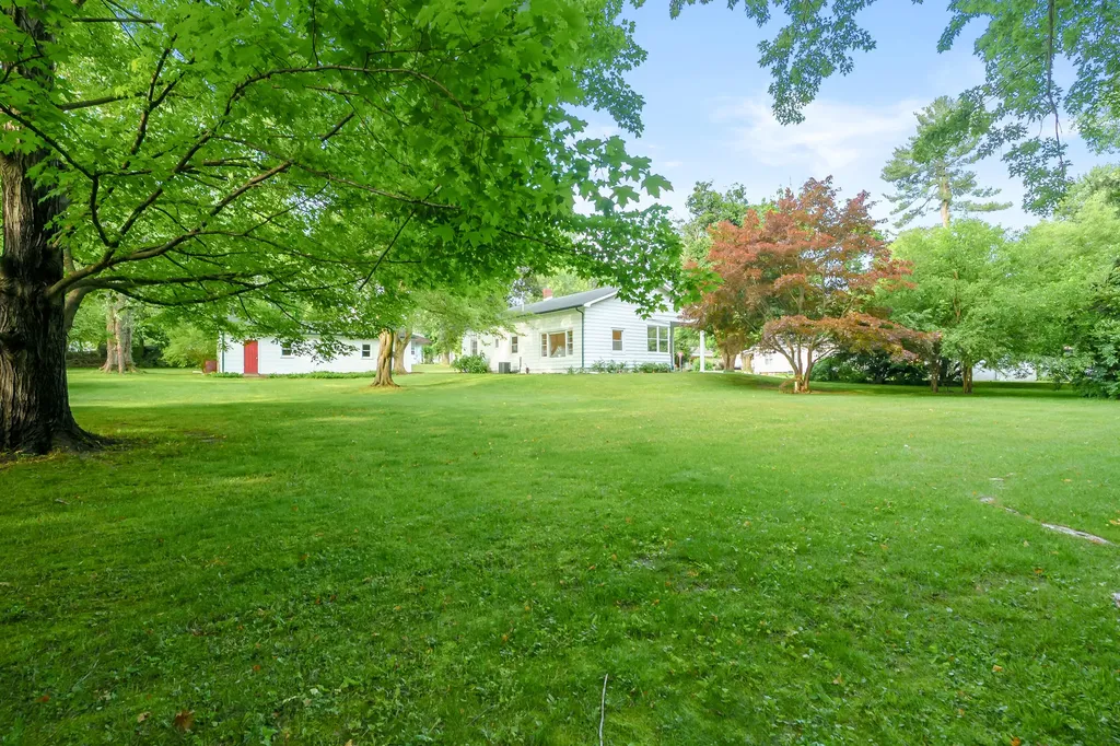 205 Sassafras Street Coloma Charter Township MI 49038