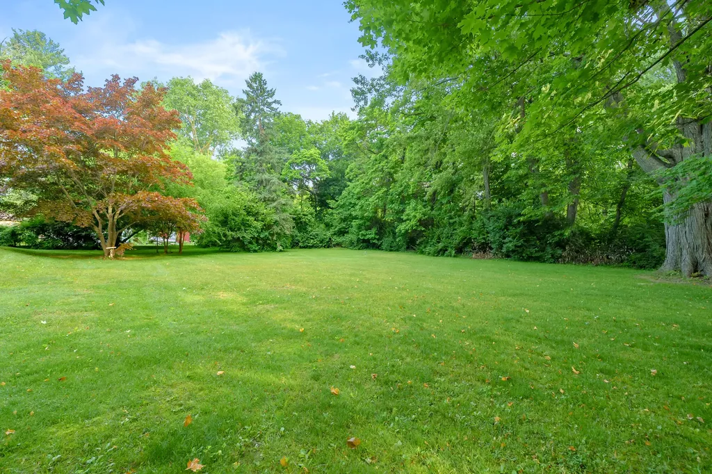205 Sassafras Street Coloma Charter Township MI 49038