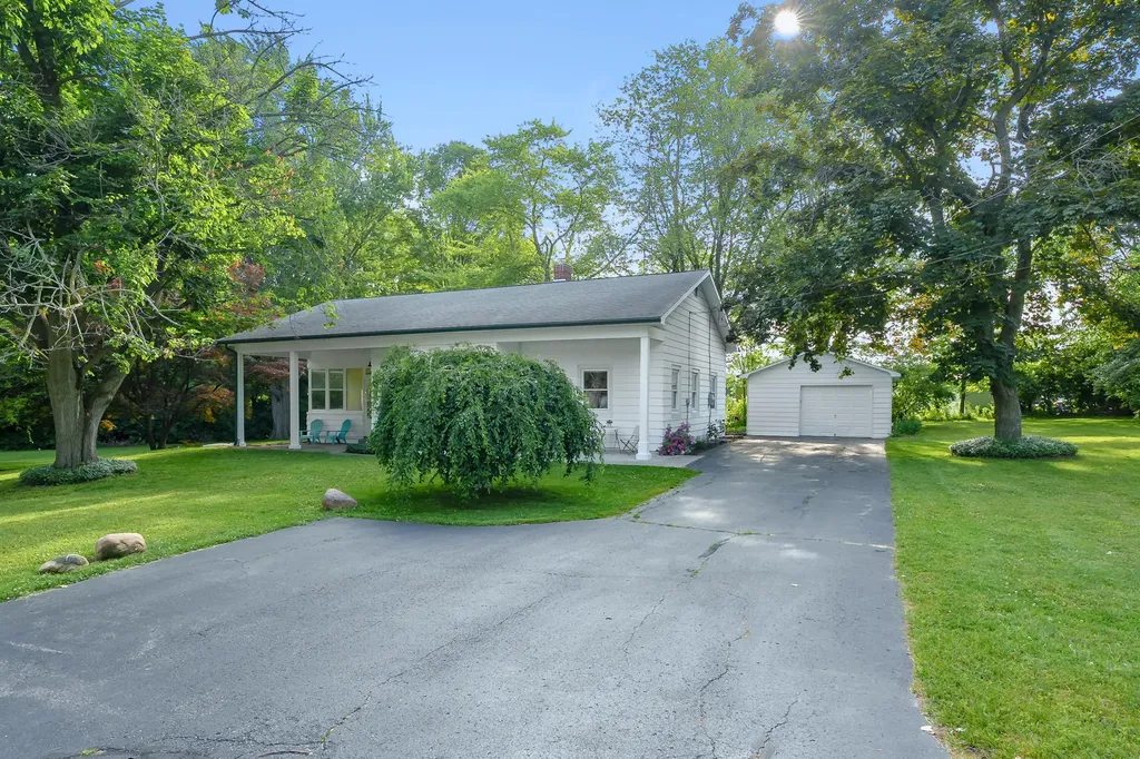 205 Sassafras Street Coloma Charter Township MI 49038