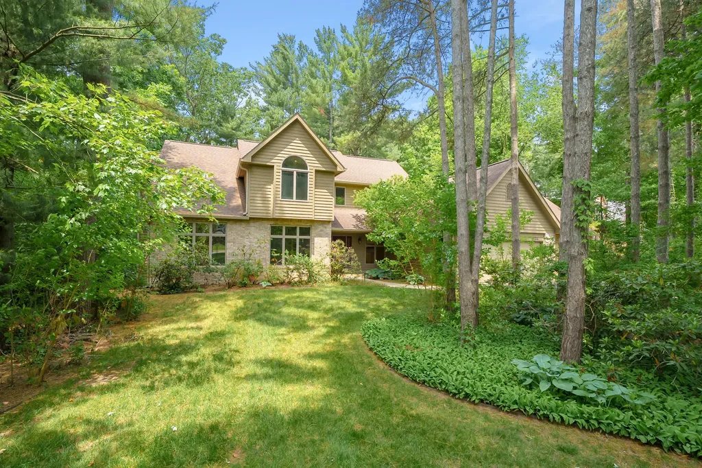 5434 Saddle Club Drive Texas Charter Township MI 49009