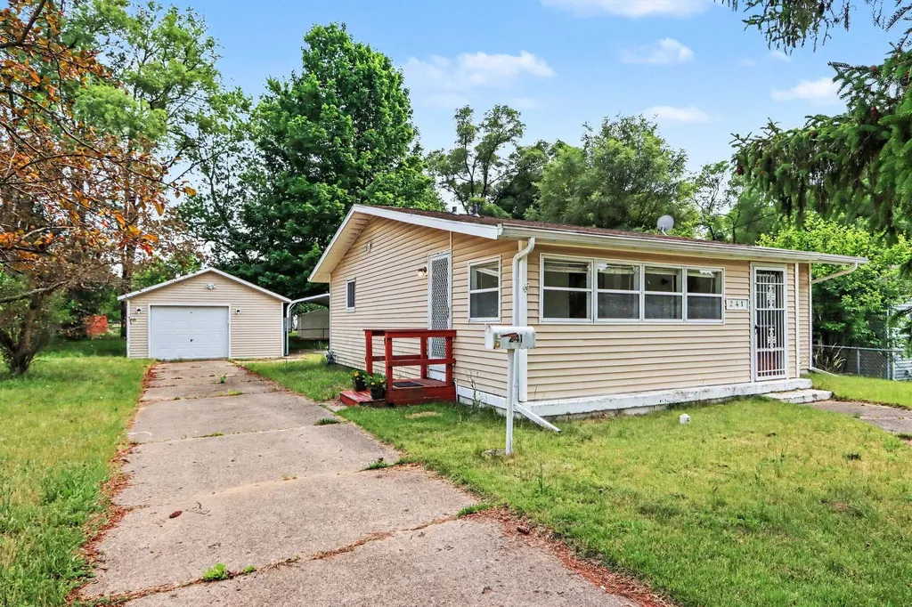 241 Ardmoor Drive Bedford Charter Township MI 49037