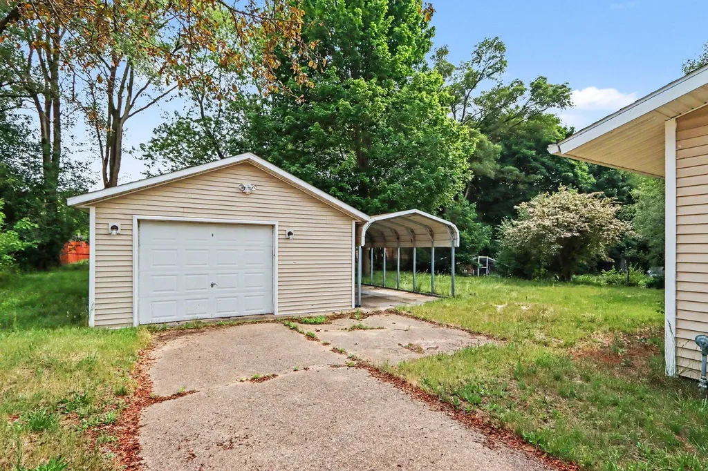 241 Ardmoor Drive Bedford Charter Township MI 49037