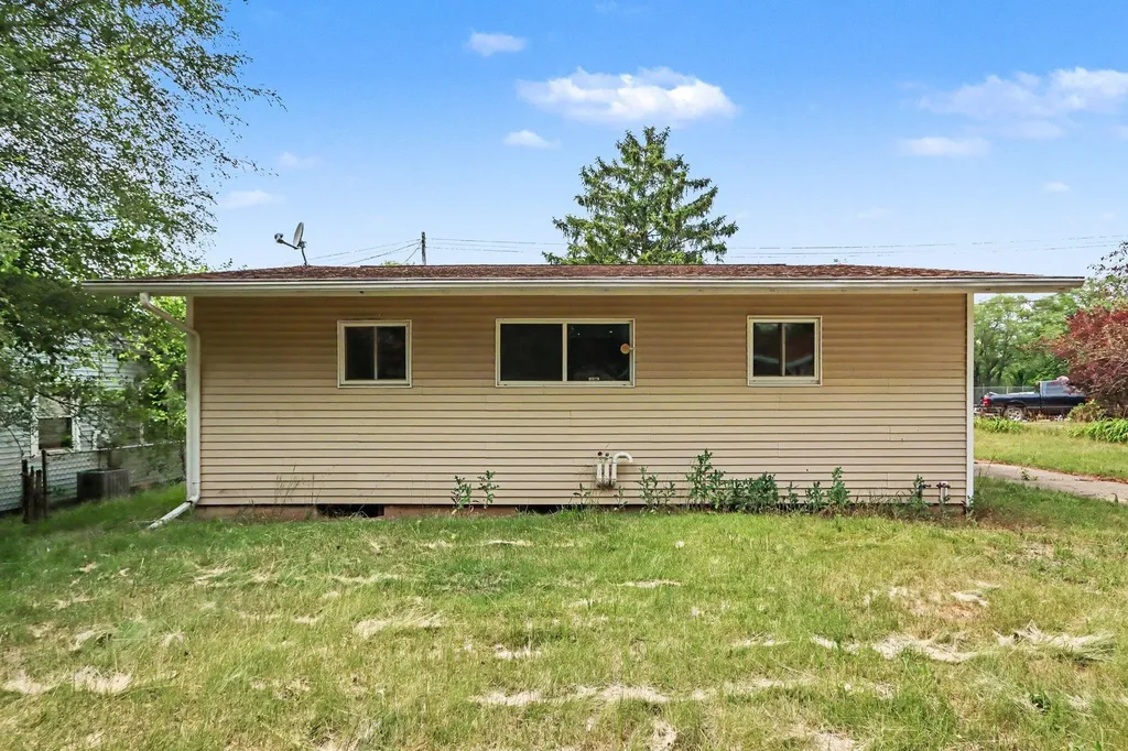 241 Ardmoor Drive Bedford Charter Township MI 49037