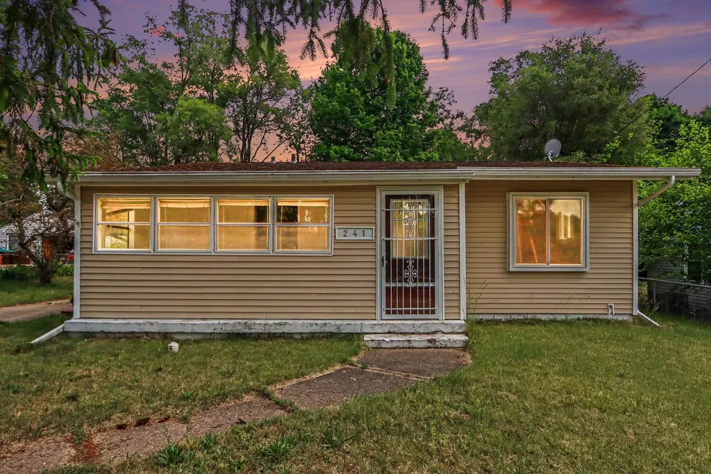 241 Ardmoor Drive Bedford Charter Township MI 49037