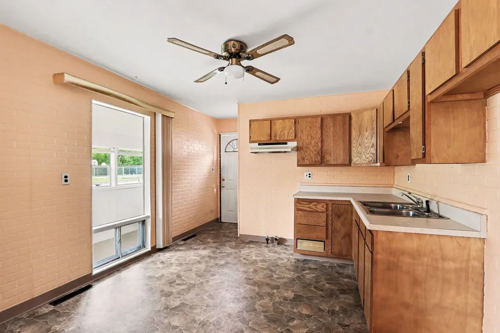 241 Ardmoor Drive Bedford Charter Township MI 49037