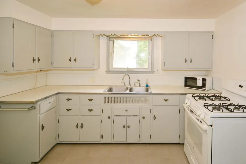 5061 Fordham Avenue Comstock Charter Township MI 49048